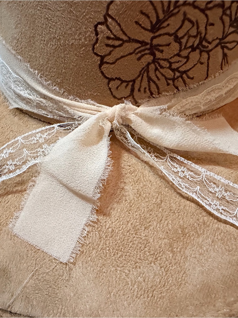 Custom burned cowgirl tan suede Wide Brim Hat with Lace Band - Picture 9 of 12